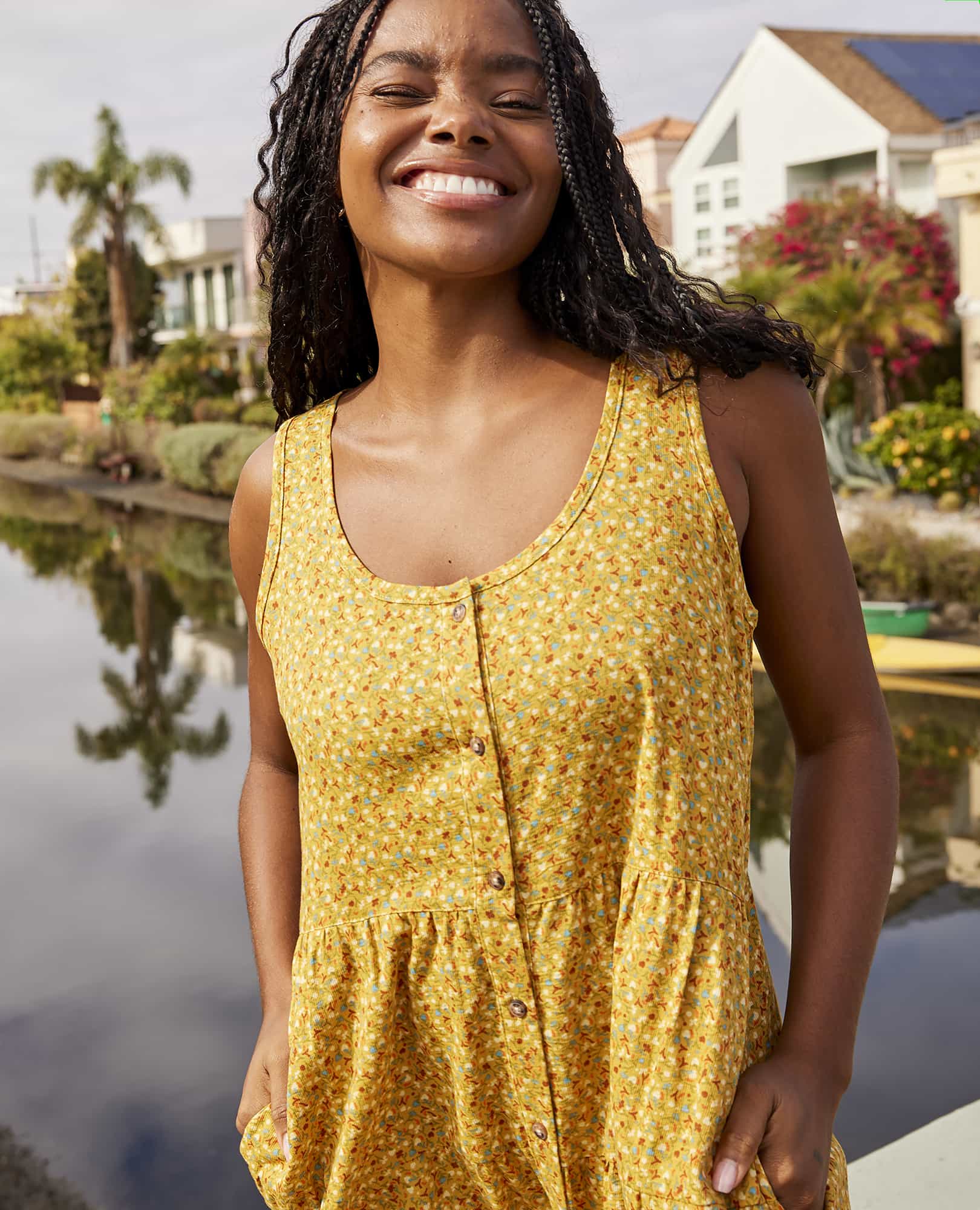 Manzana Tiered Sleeveless Dress - Coyean