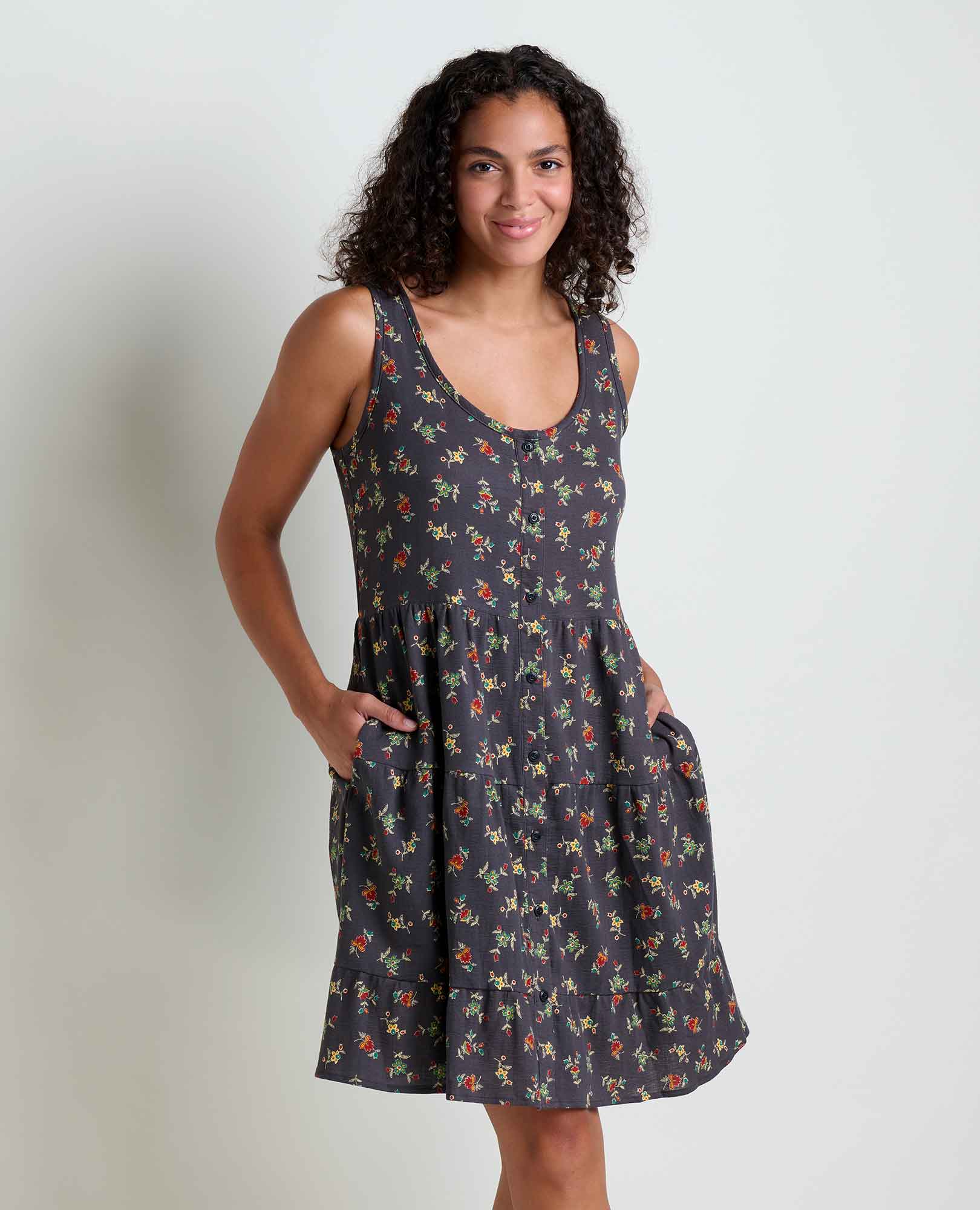 Manzana Tiered Sleeveless Dress - Coyean