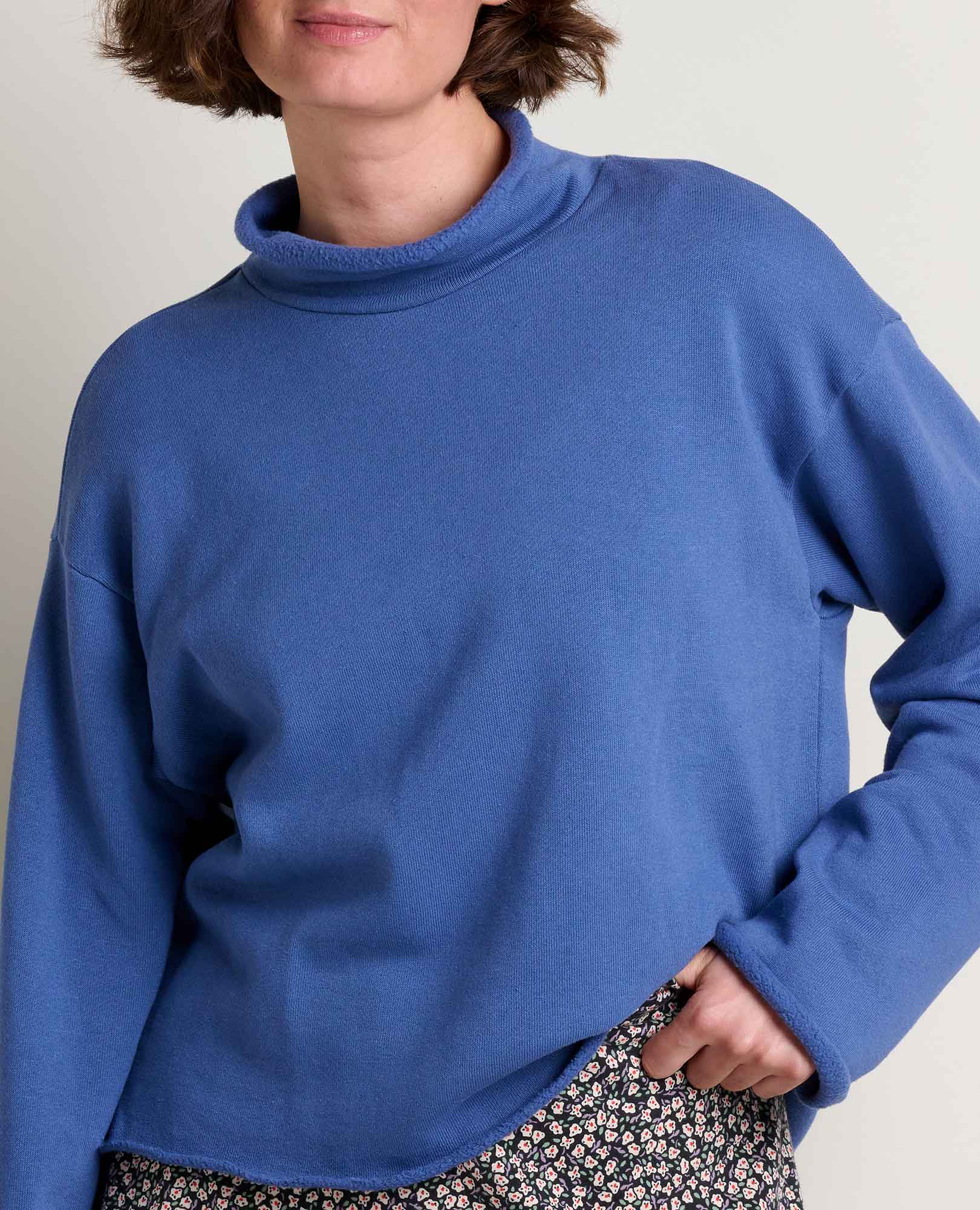 Fernscape Roll Neck Pullover - Coyean